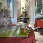 Otel Thalassa 2*